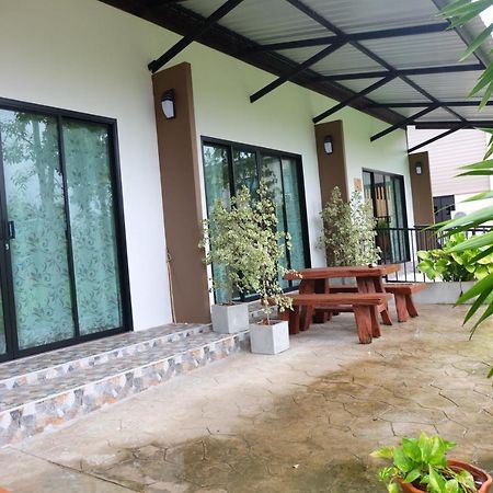 The Win Hotel Bang Saphan Dış mekan fotoğraf