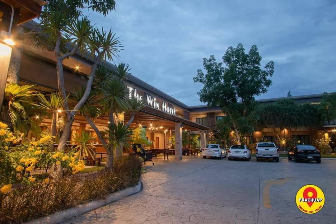 The Win Hotel Bang Saphan Dış mekan fotoğraf