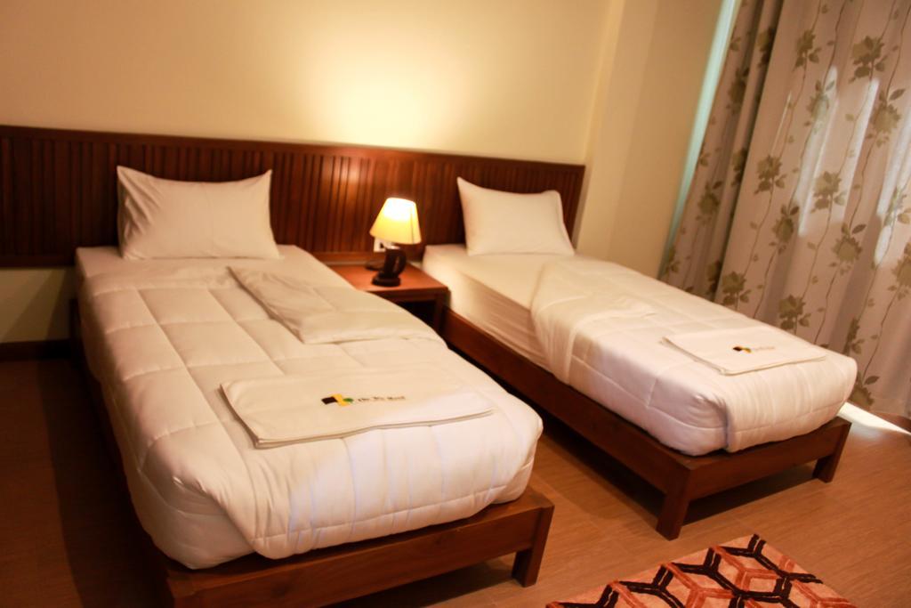 The Win Hotel Bang Saphan Oda fotoğraf